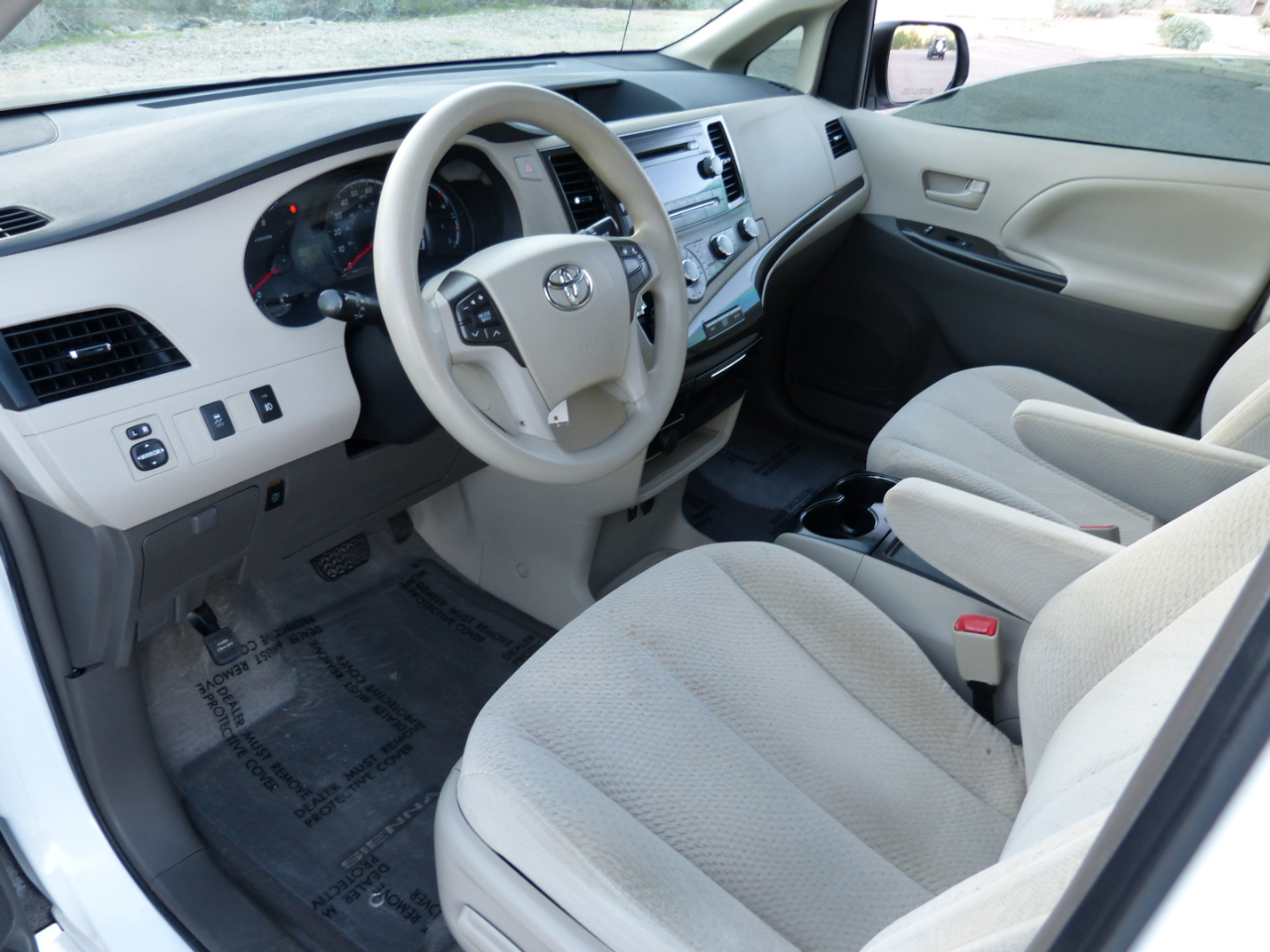 Toyota Sienna  2012 Toyota Sienna  2012