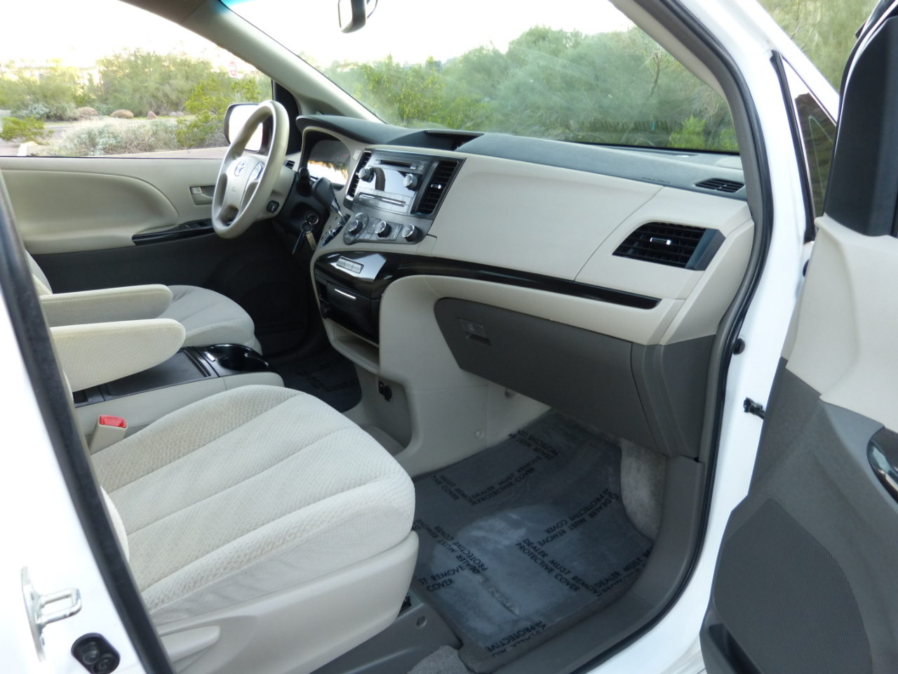 Toyota Sienna  2012 Toyota Sienna  2012