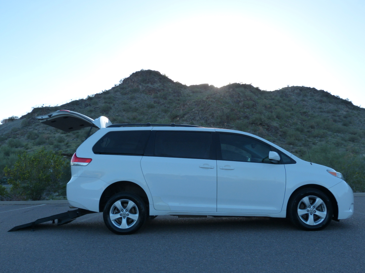Toyota Sienna  2012 Toyota Sienna  2012