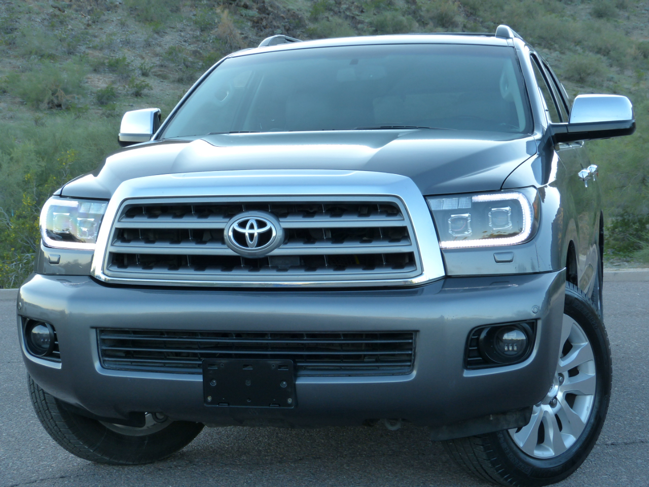Toyota Sequoia Plantium 2WD 2014 Toyota Sequoia Plantium 2WD 2014