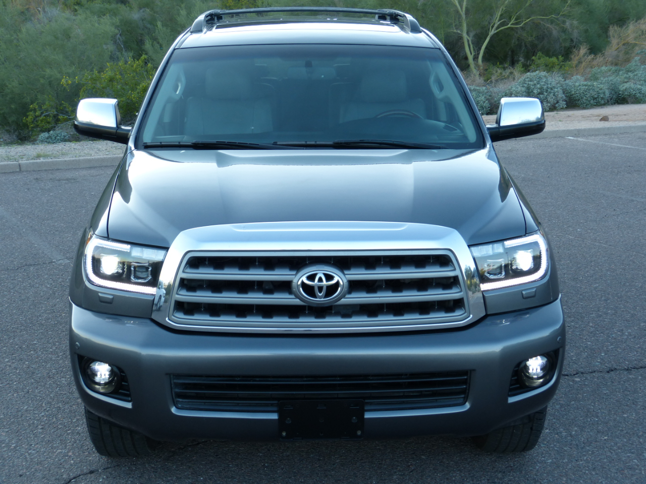 Toyota Sequoia Plantium 2WD 2014 Toyota Sequoia Plantium 2WD 2014