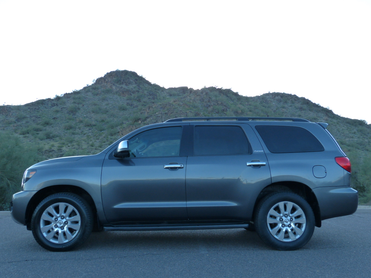 Toyota Sequoia Plantium 2WD 2014 Toyota Sequoia Plantium 2WD 2014