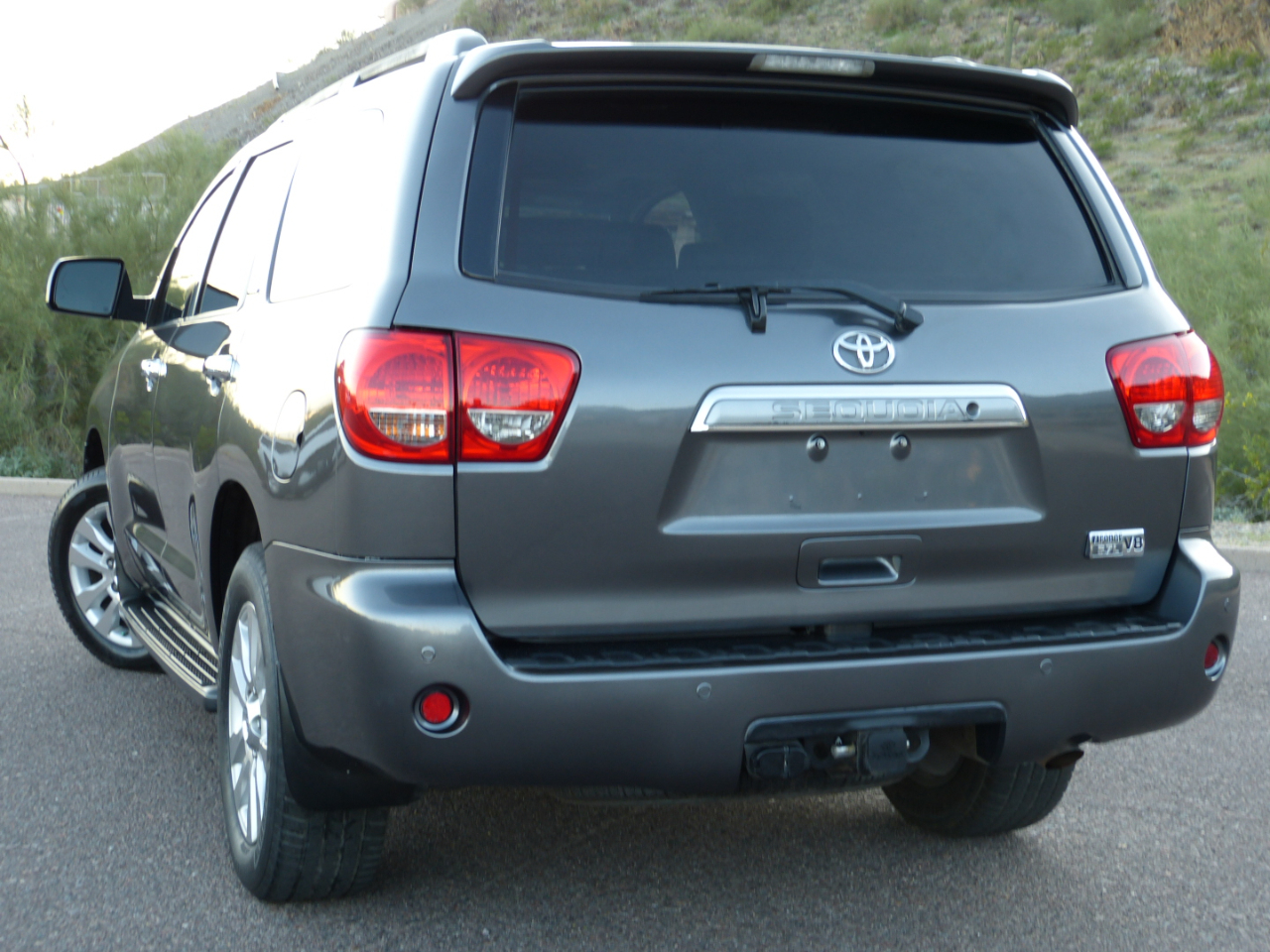 Toyota Sequoia Plantium 2WD 2014 Toyota Sequoia Plantium 2WD 2014