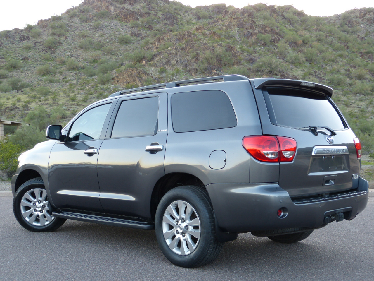 Toyota Sequoia Plantium 2WD 2014 Toyota Sequoia Plantium 2WD 2014