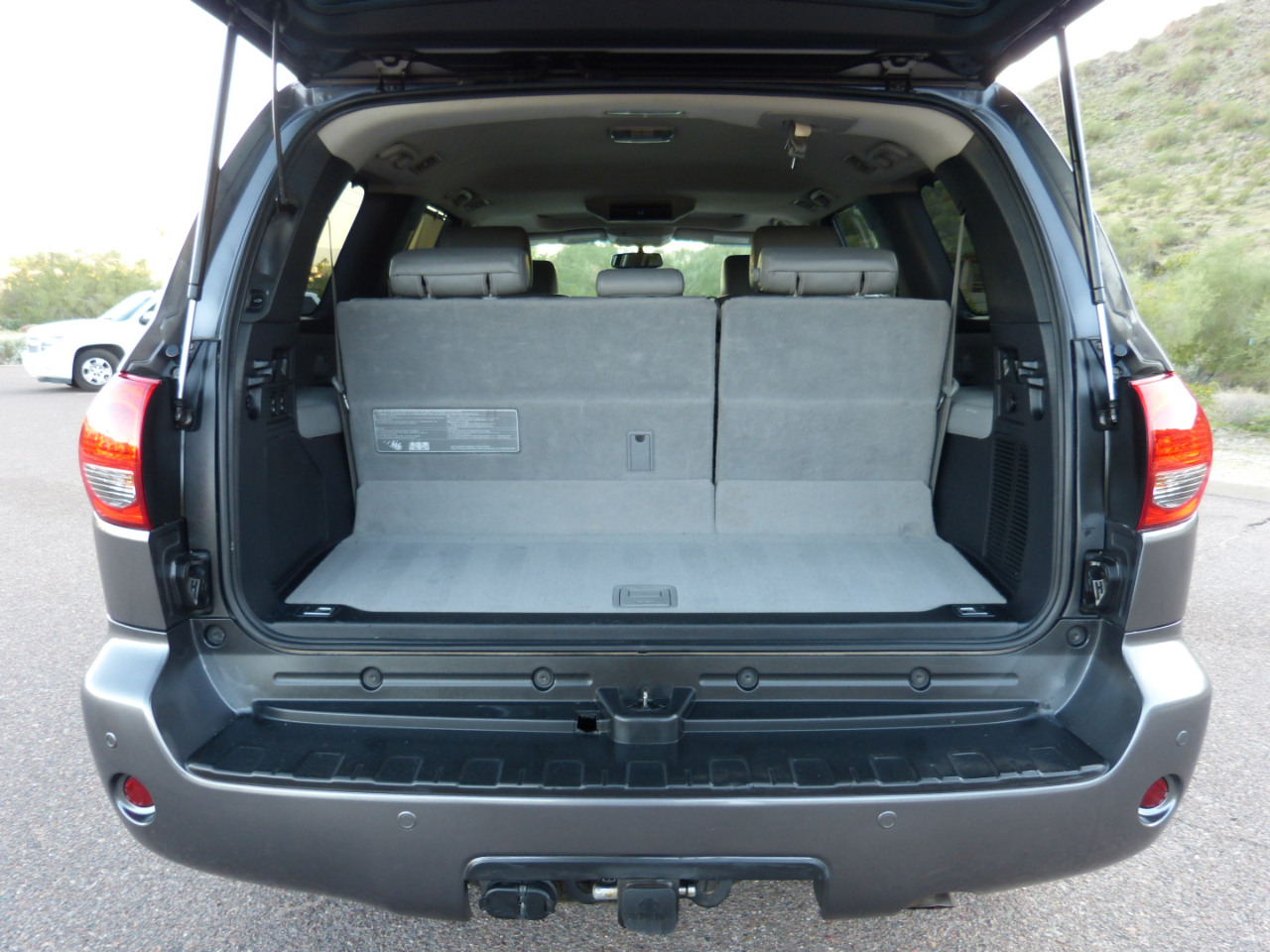 Toyota Sequoia Plantium 2WD 2014 Toyota Sequoia Plantium 2WD 2014