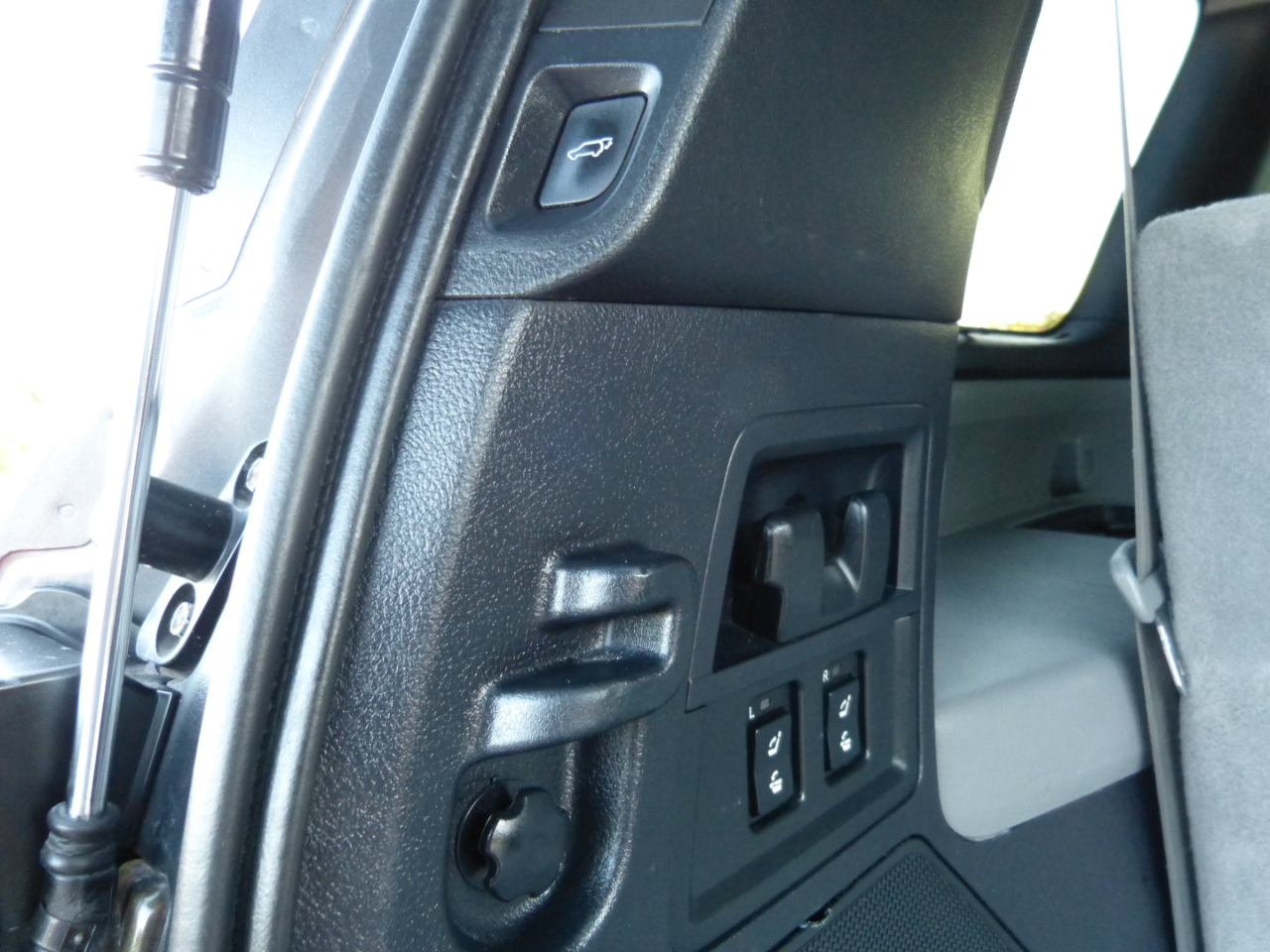 Toyota Sequoia Plantium 2WD 2014 Toyota Sequoia Plantium 2WD 2014