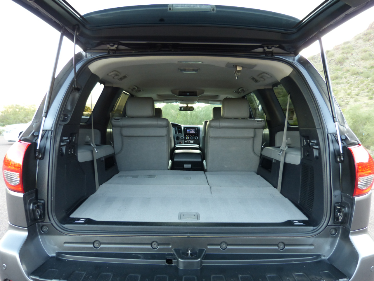 Toyota Sequoia Plantium 2WD 2014 Toyota Sequoia Plantium 2WD 2014