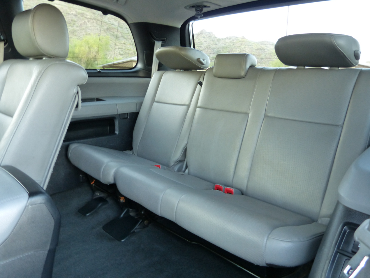 Toyota Sequoia Plantium 2WD 2014 Toyota Sequoia Plantium 2WD 2014