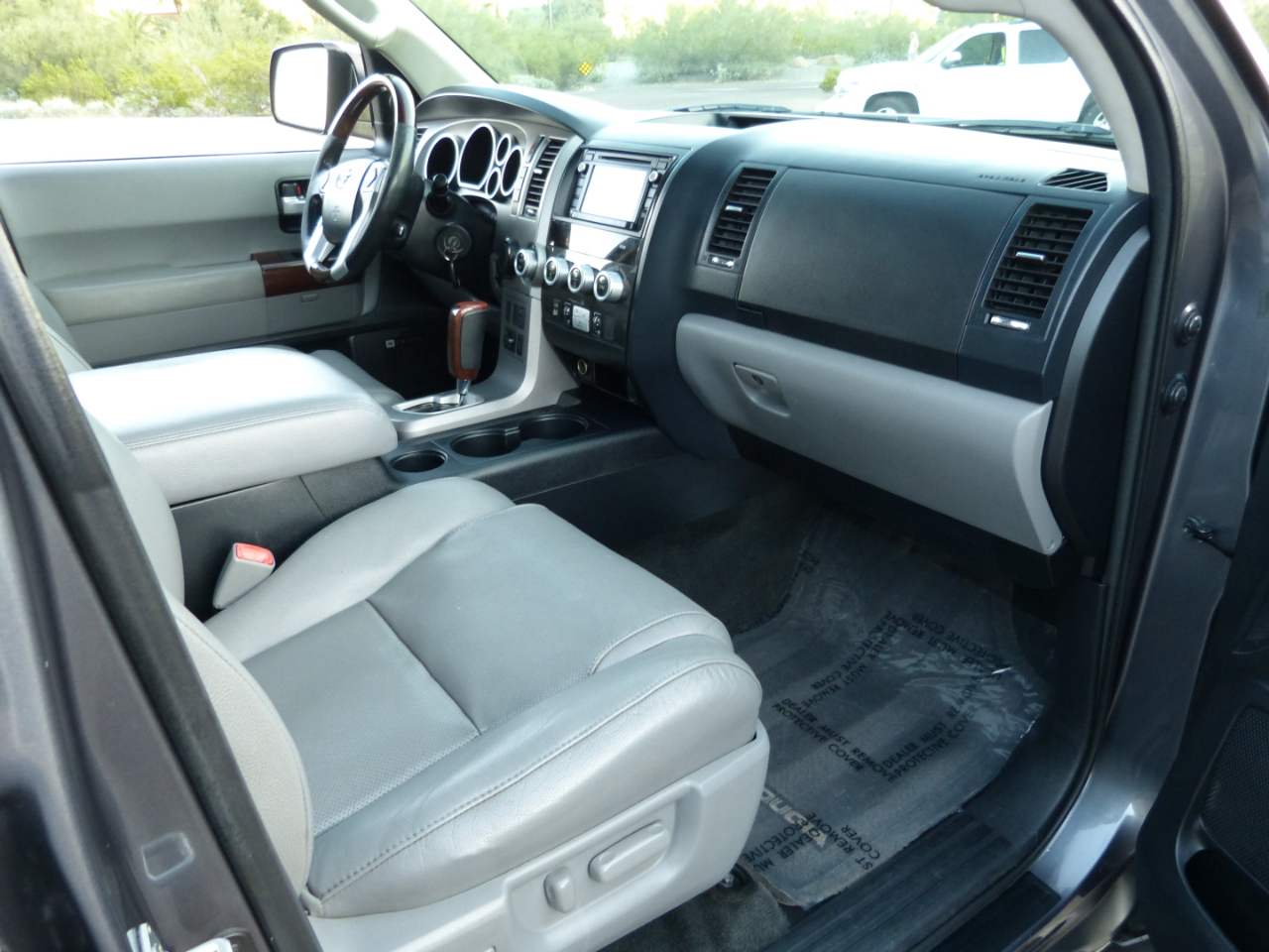 Toyota Sequoia Plantium 2WD 2014 Toyota Sequoia Plantium 2WD 2014