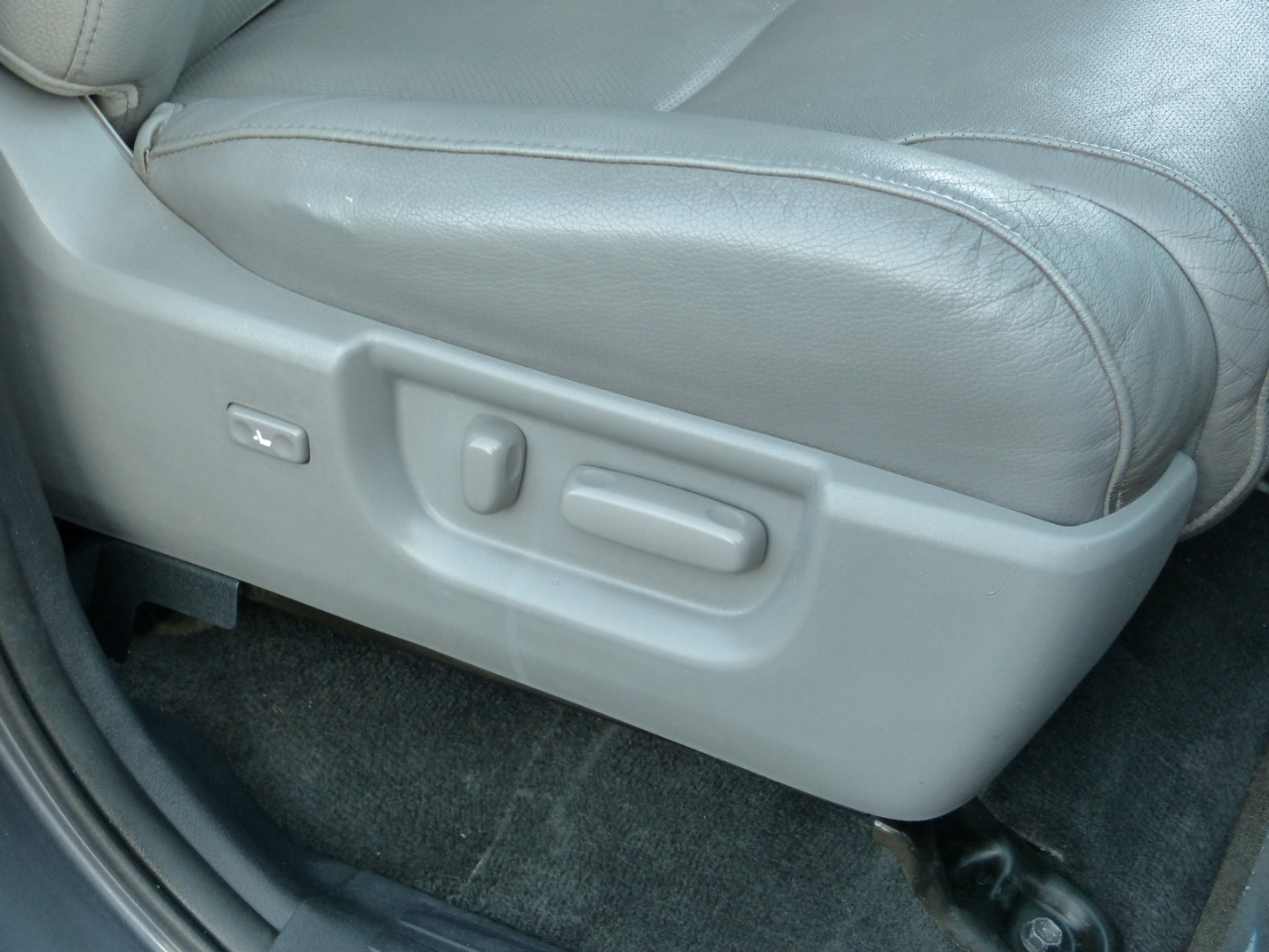 Toyota Sequoia Plantium 2WD 2014 Toyota Sequoia Plantium 2WD 2014