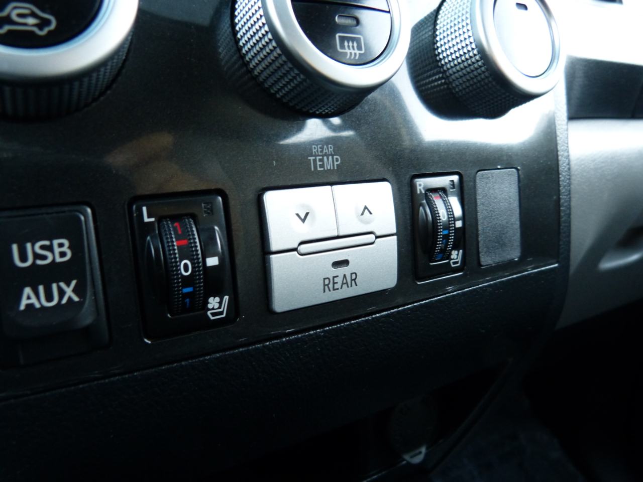 Toyota Sequoia Plantium 2WD 2014 Toyota Sequoia Plantium 2WD 2014