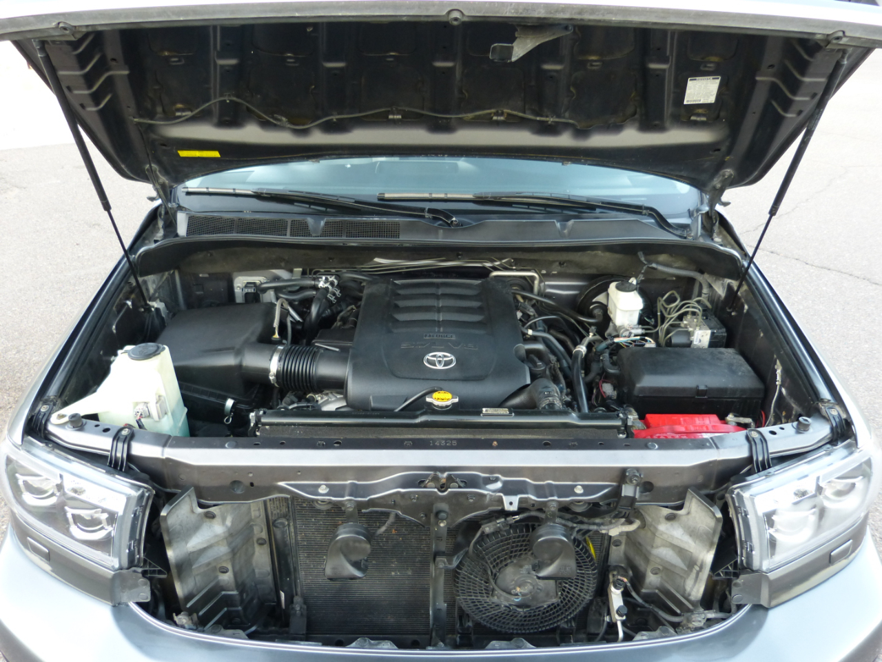 Toyota Sequoia Plantium 2WD 2014 Toyota Sequoia Plantium 2WD 2014