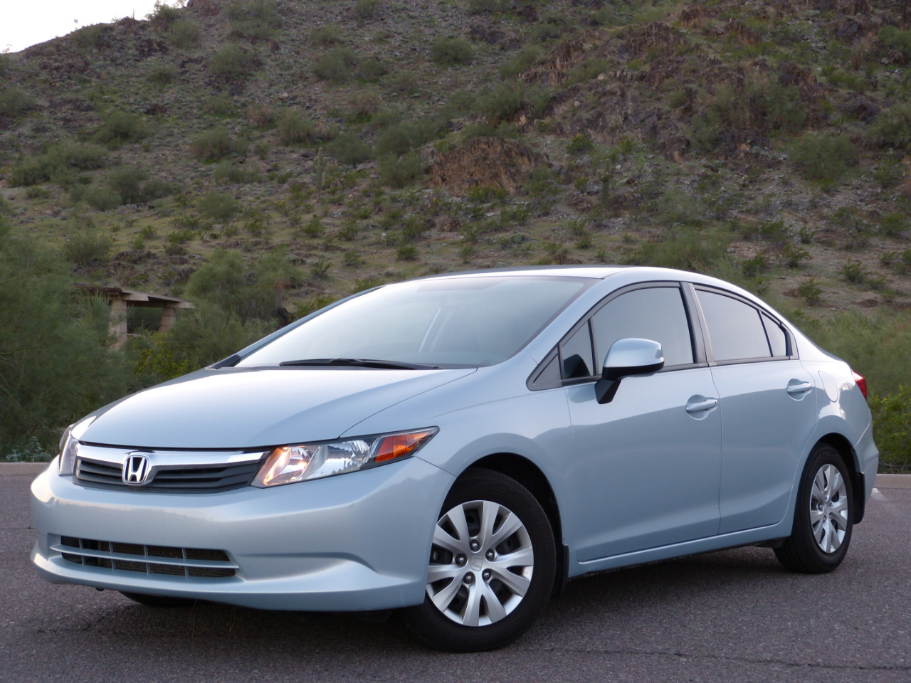 Honda Civic LX Sedan 5-Speed AT 2012 Honda Civic LX Sedan 5-Speed AT 2012