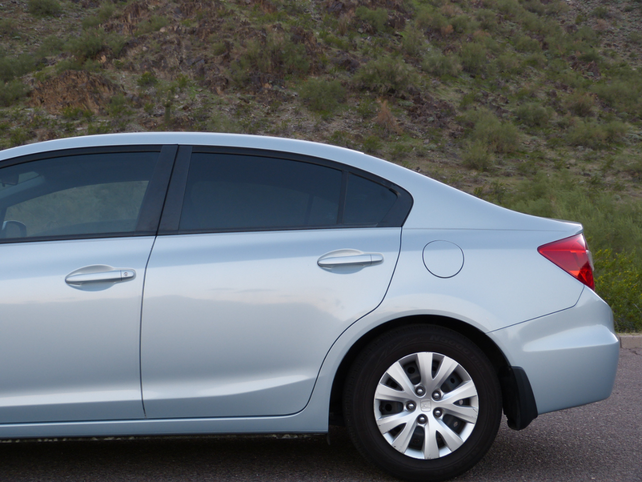 Honda Civic LX Sedan 5-Speed AT 2012 Honda Civic LX Sedan 5-Speed AT 2012