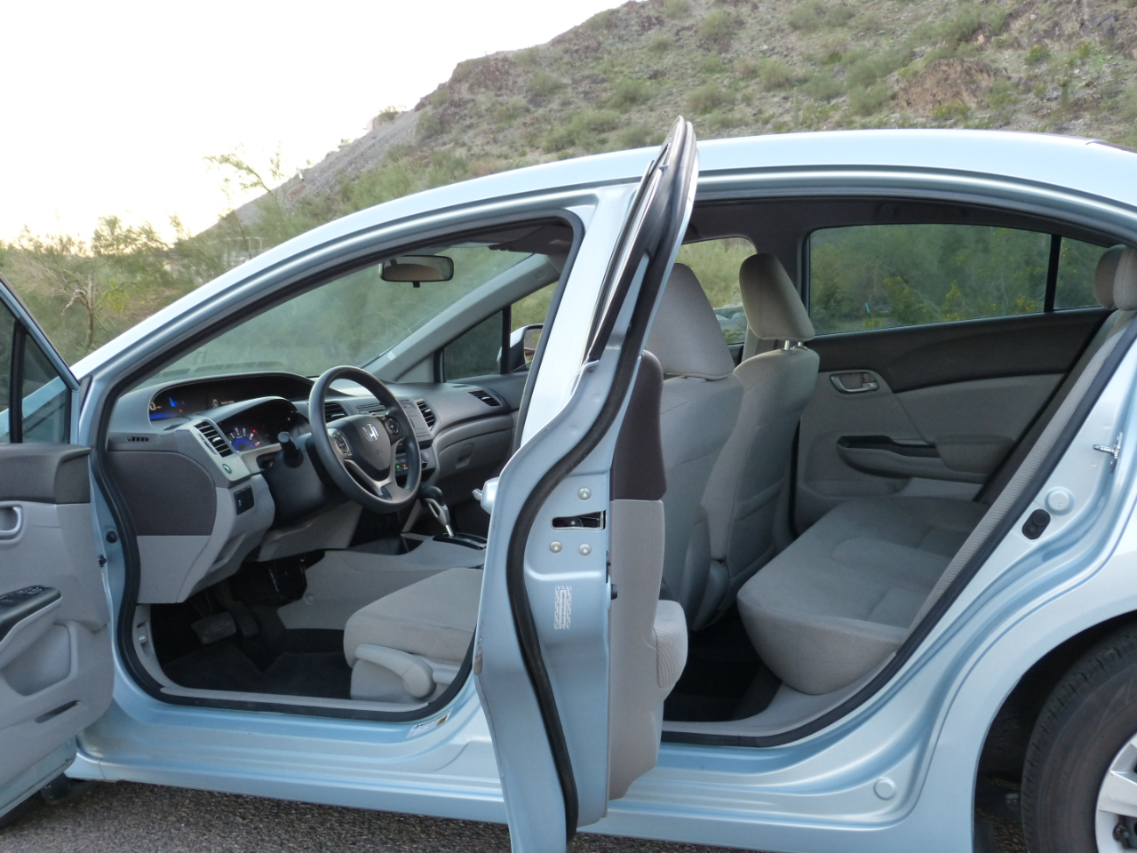 Honda Civic LX Sedan 5-Speed AT 2012 Honda Civic LX Sedan 5-Speed AT 2012