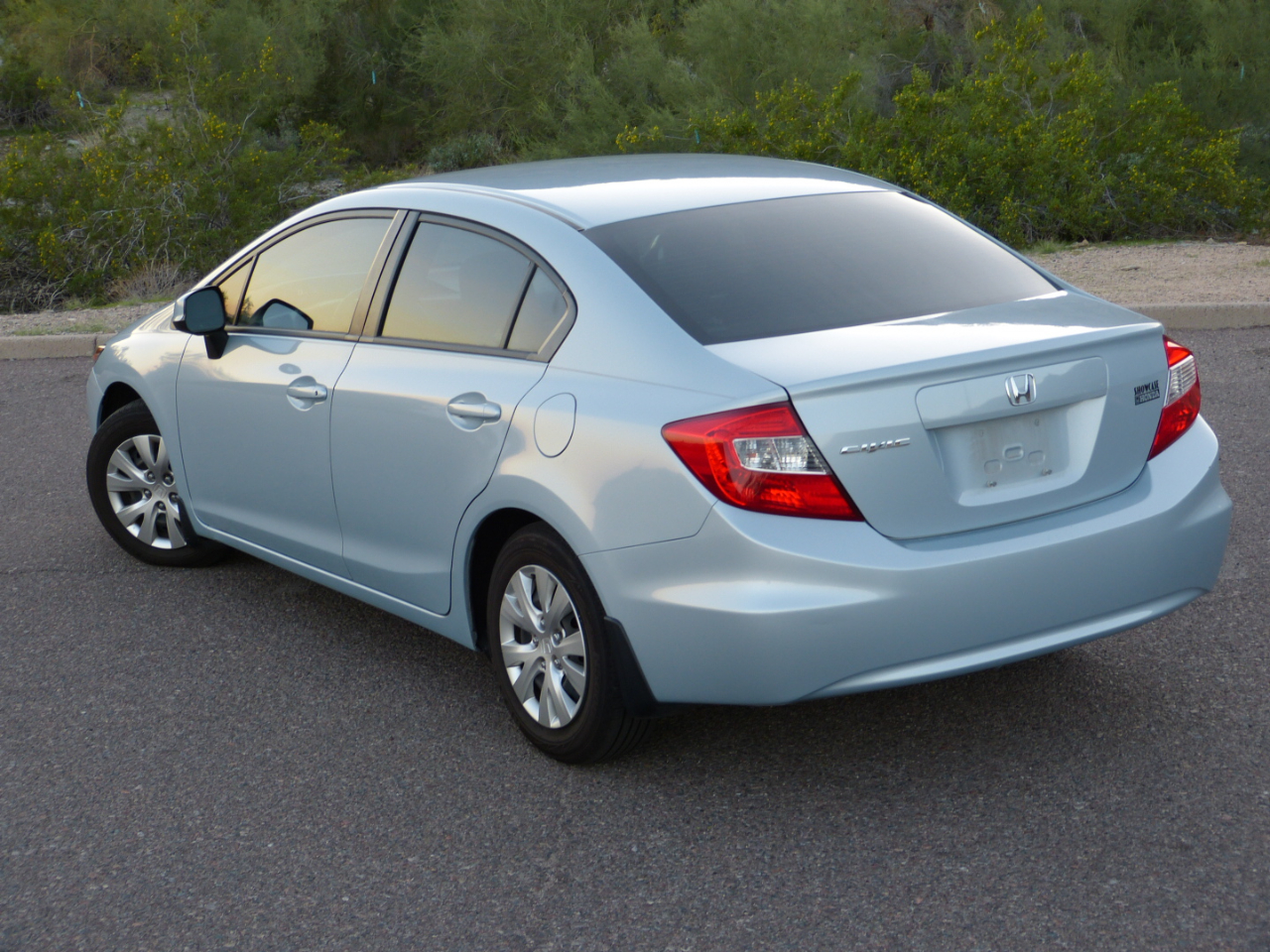 Honda Civic LX Sedan 5-Speed AT 2012 Honda Civic LX Sedan 5-Speed AT 2012