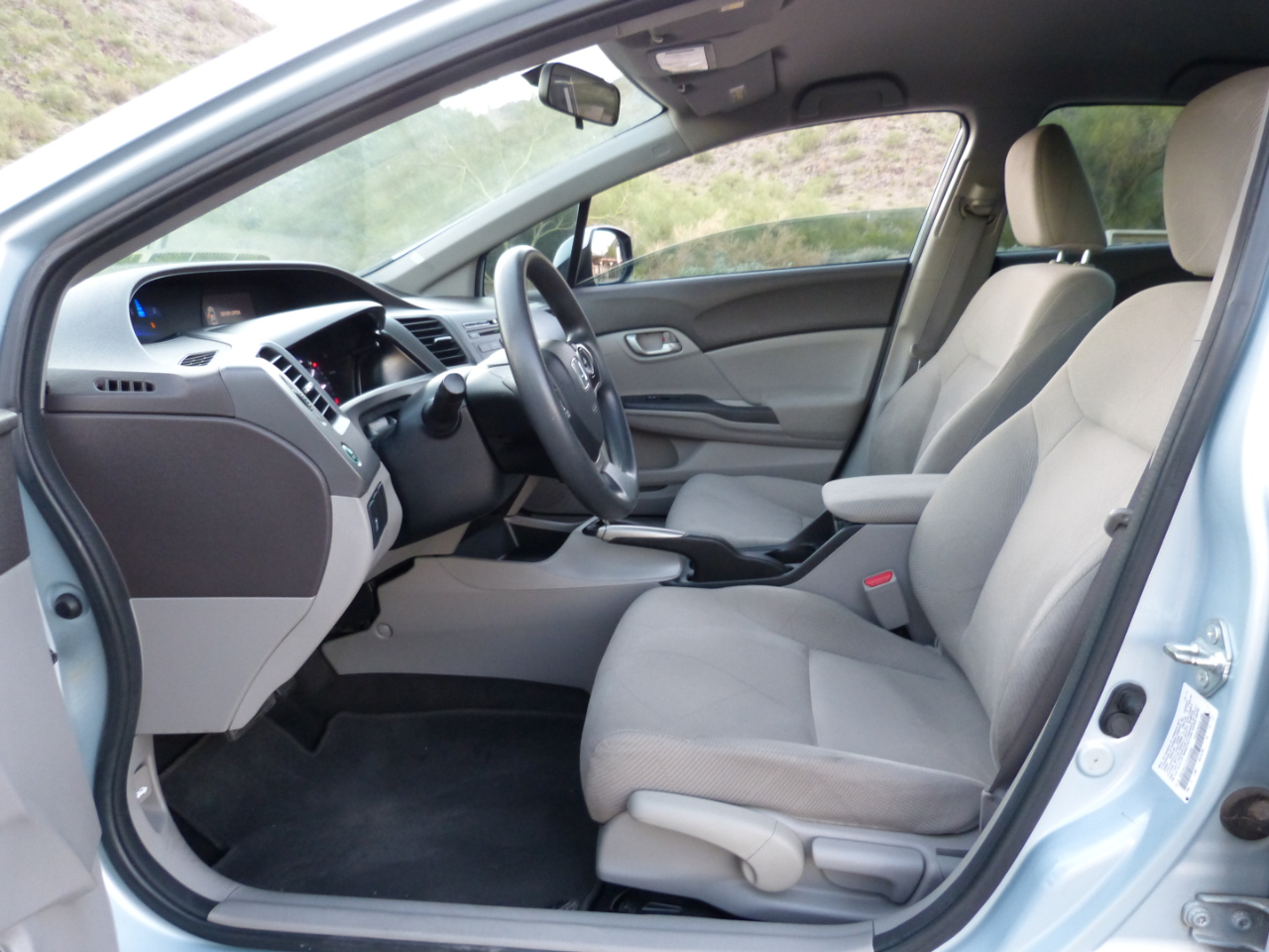 Honda Civic LX Sedan 5-Speed AT 2012 Honda Civic LX Sedan 5-Speed AT 2012