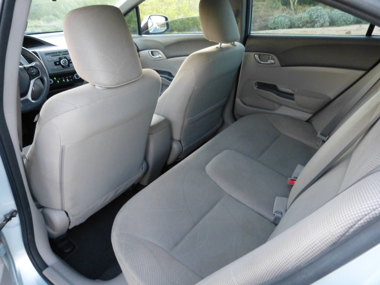 Honda Civic LX Sedan 5-Speed AT 2012 Honda Civic LX Sedan 5-Speed AT 2012