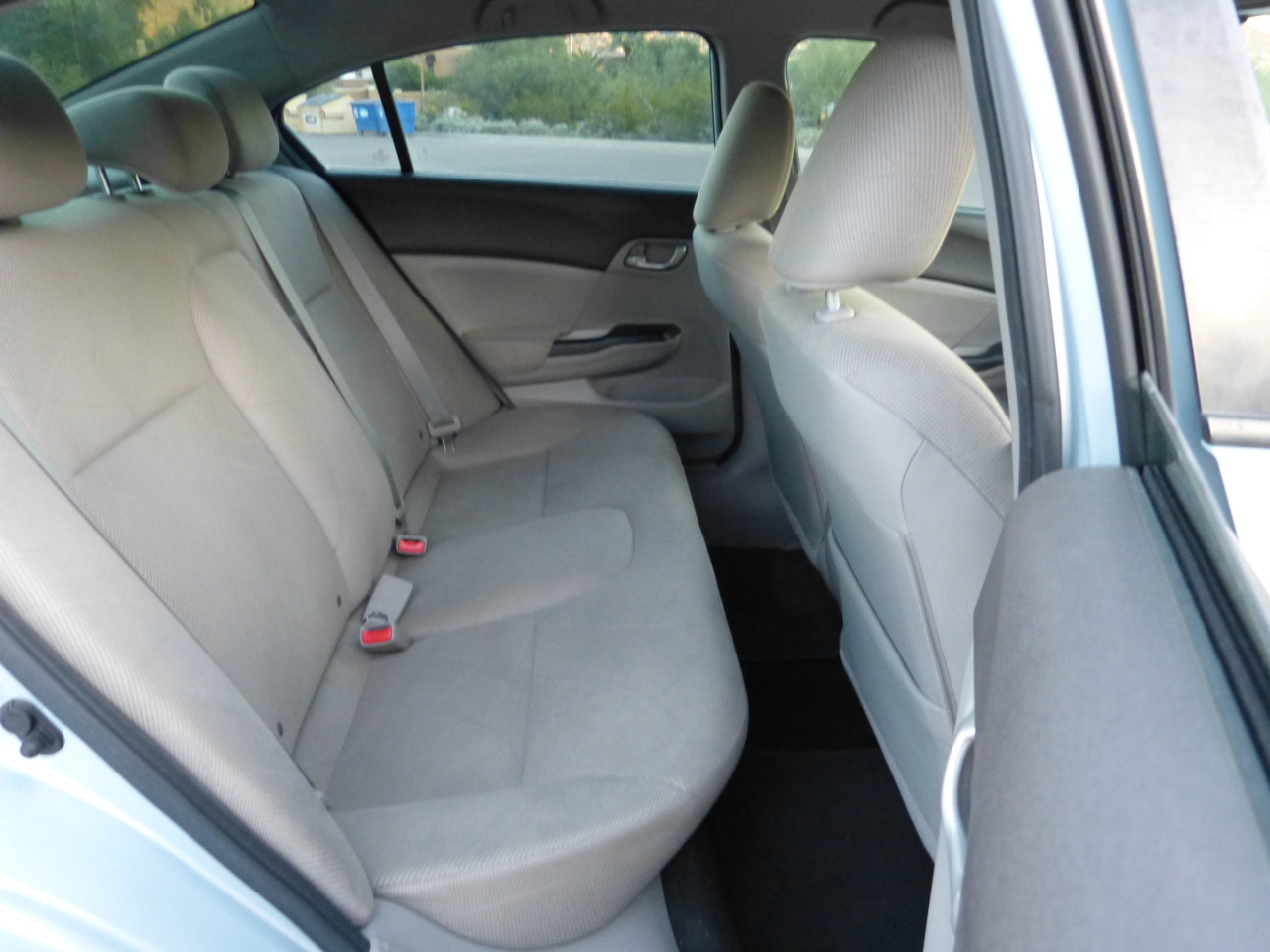 Honda Civic LX Sedan 5-Speed AT 2012 Honda Civic LX Sedan 5-Speed AT 2012