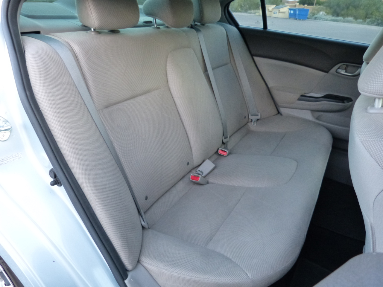 Honda Civic LX Sedan 5-Speed AT 2012 Honda Civic LX Sedan 5-Speed AT 2012