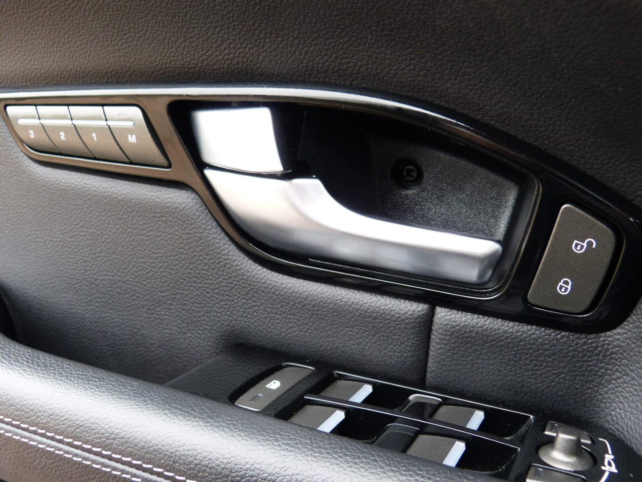 Land Rover Range Rover Evoque SE 2018