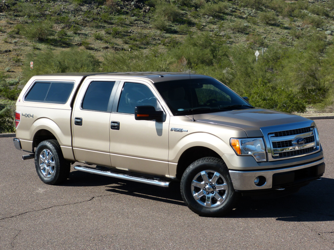 2013 Ford F-150 XLT photo 2