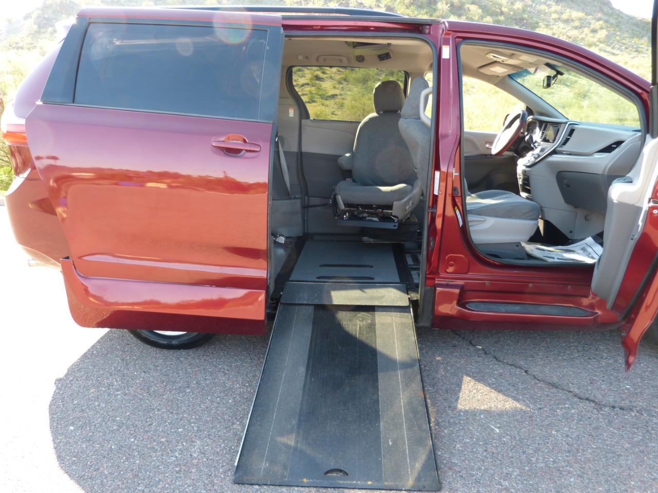 Toyota Sienna  2015