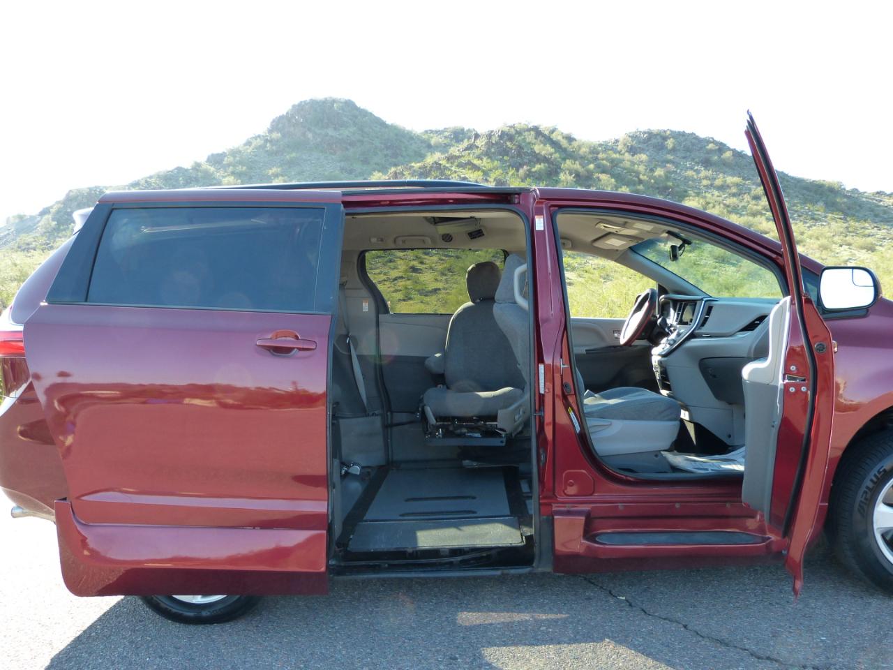 Toyota Sienna  2015