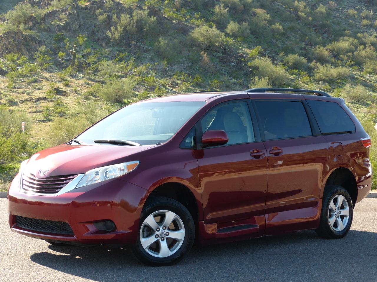Toyota Sienna  2015