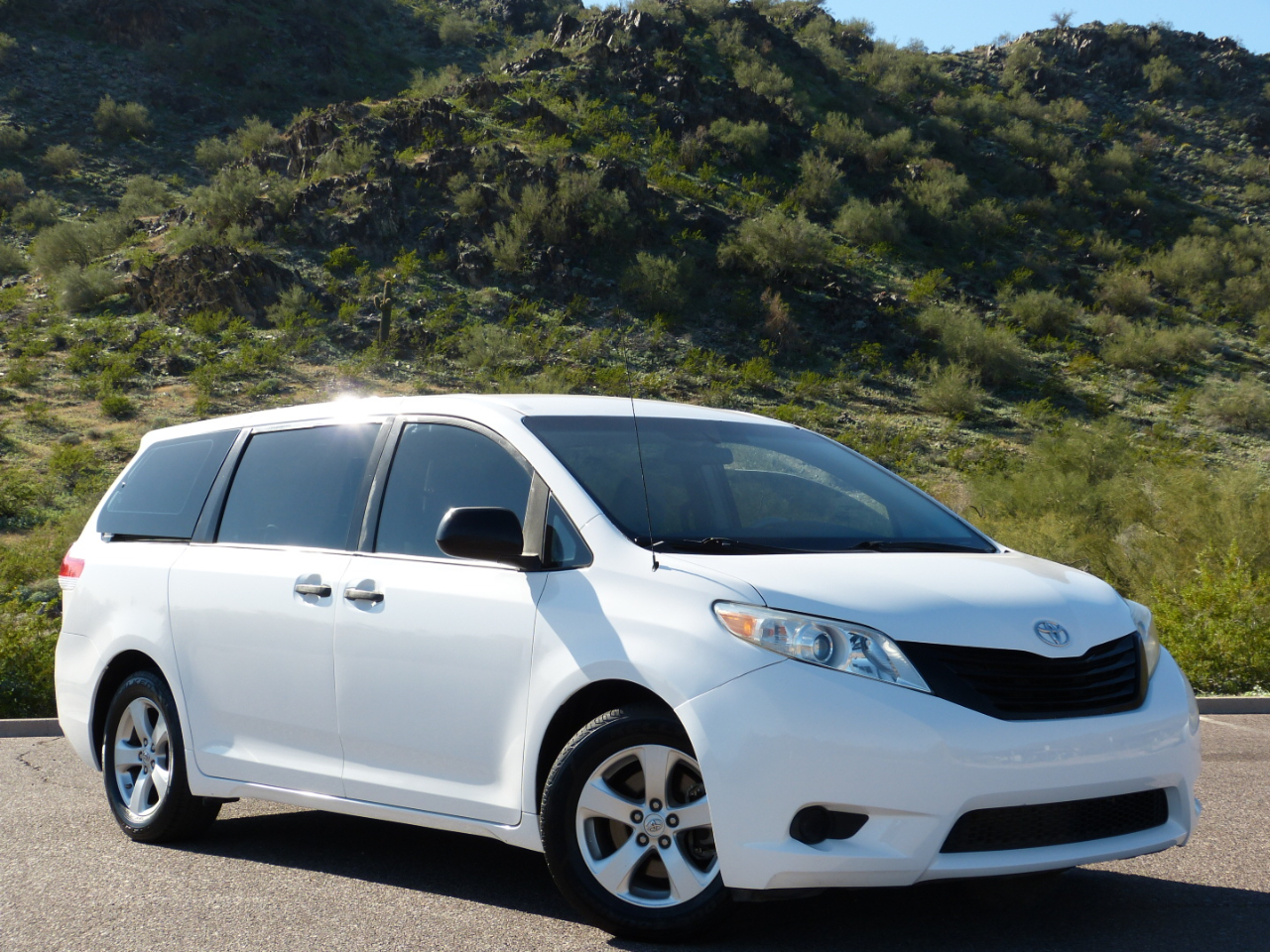 Toyota Sienna FWD 7-Passenger V6 2013