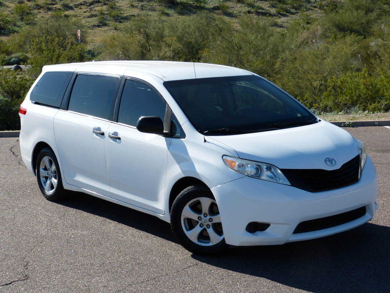 Toyota Sienna FWD 7-Passenger V6 2013