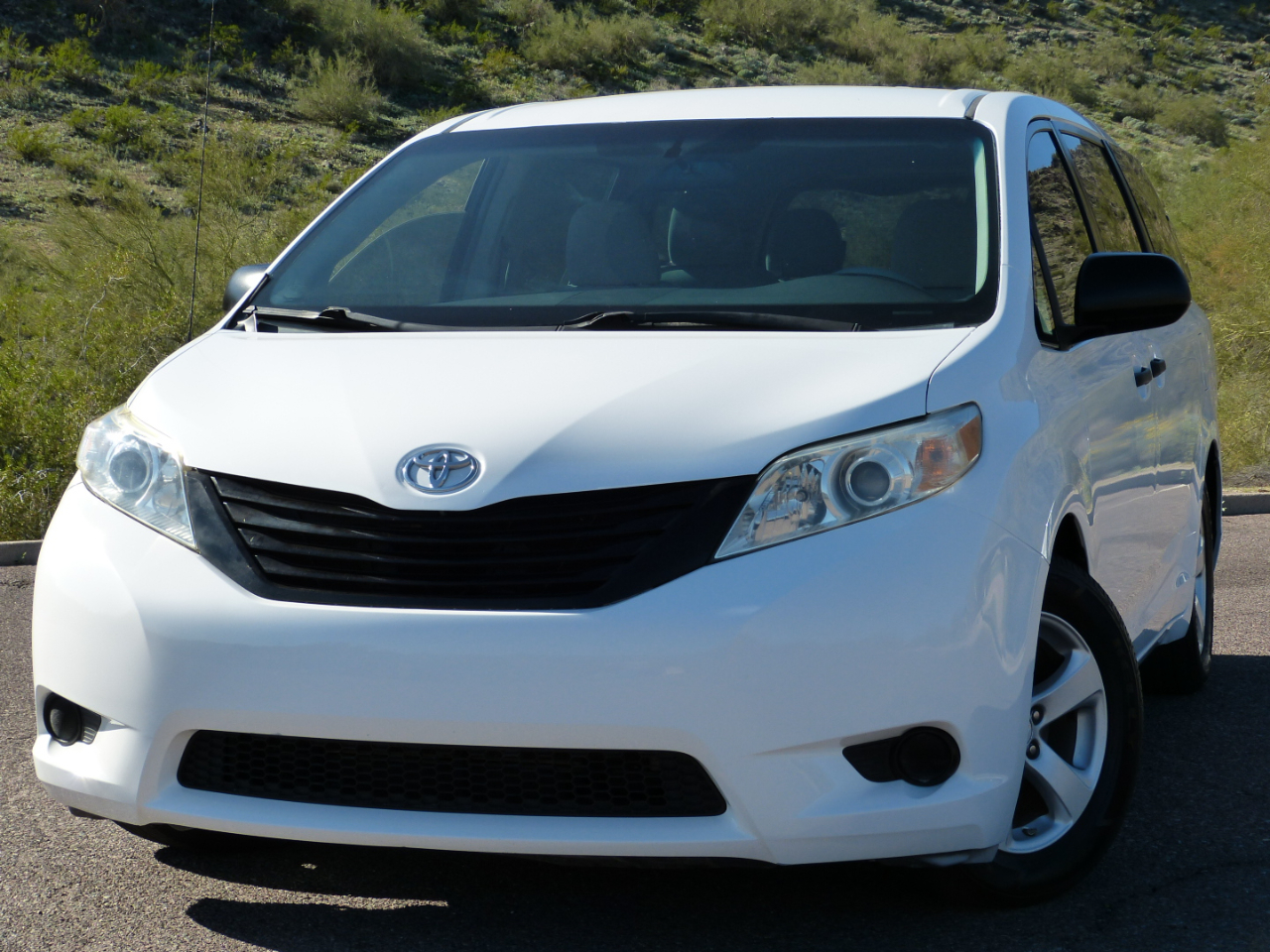 Toyota Sienna FWD 7-Passenger V6 2013