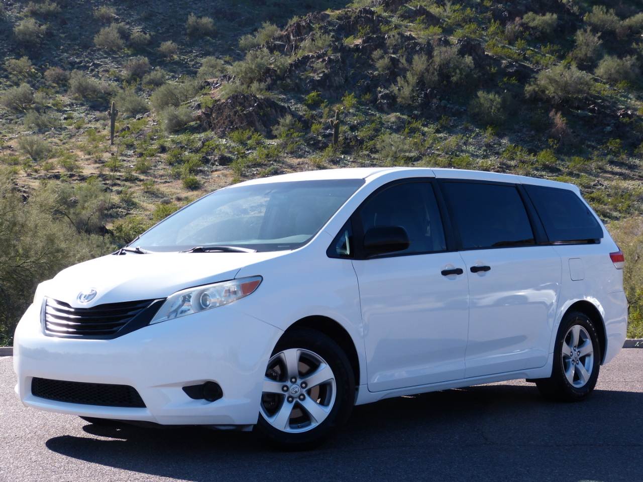 Toyota Sienna FWD 7-Passenger V6 2013