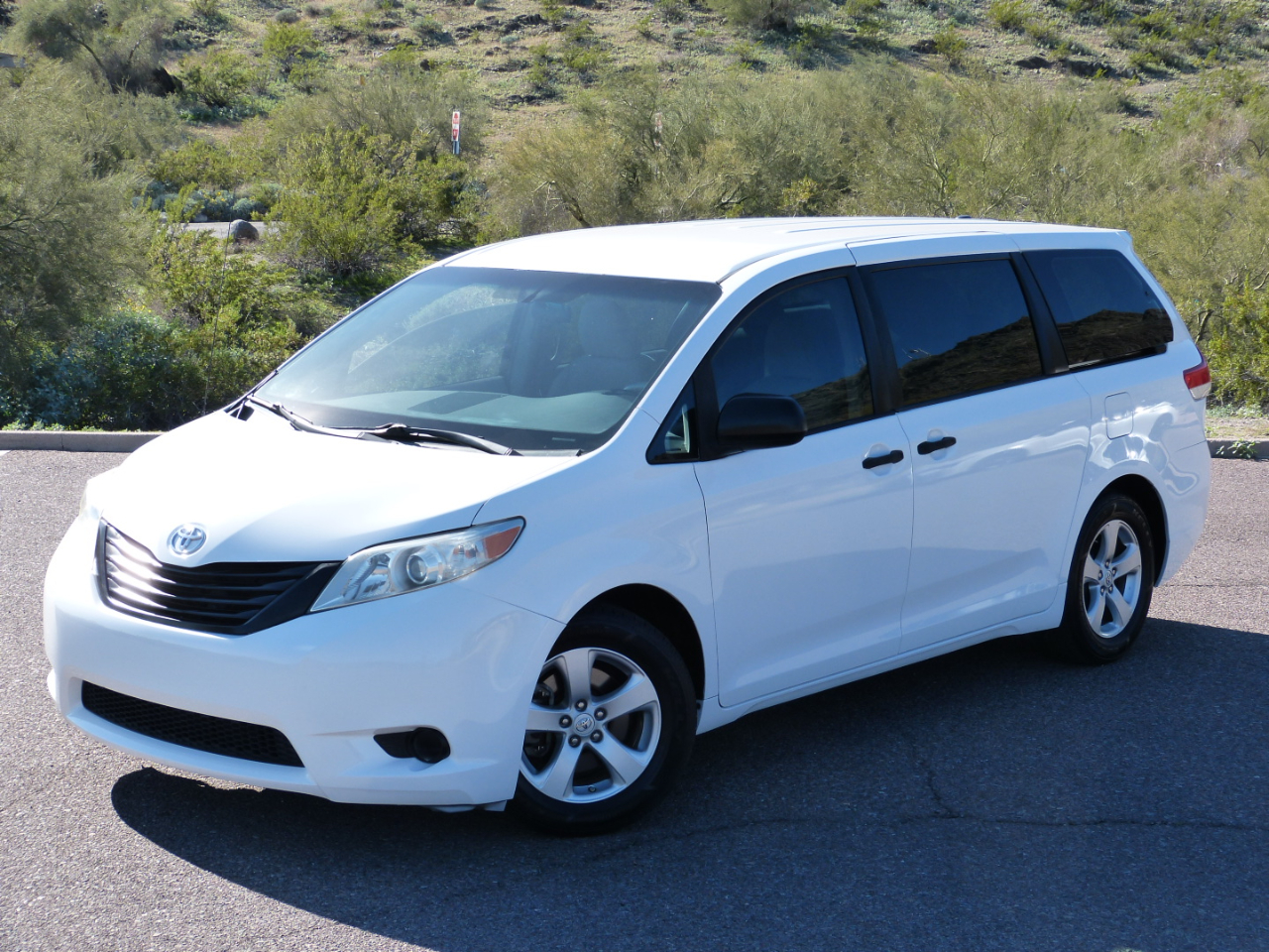 Toyota Sienna FWD 7-Passenger V6 2013