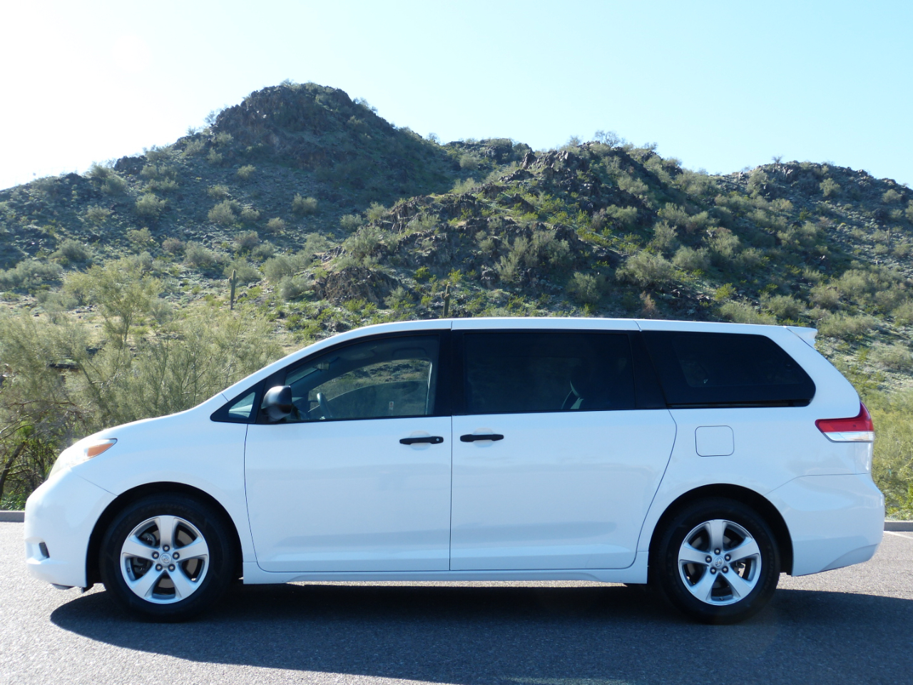 Toyota Sienna FWD 7-Passenger V6 2013