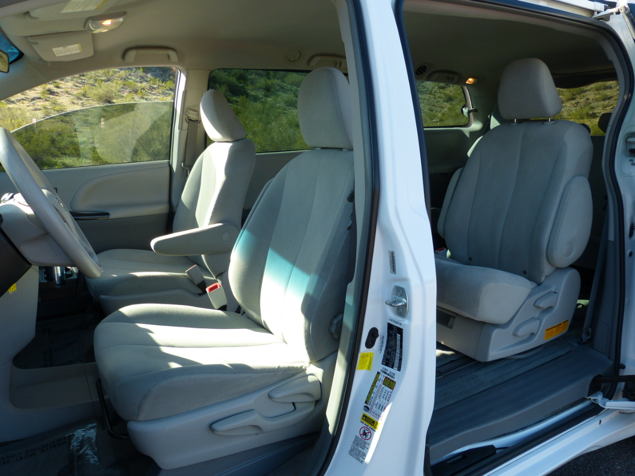 Toyota Sienna FWD 7-Passenger V6 2013