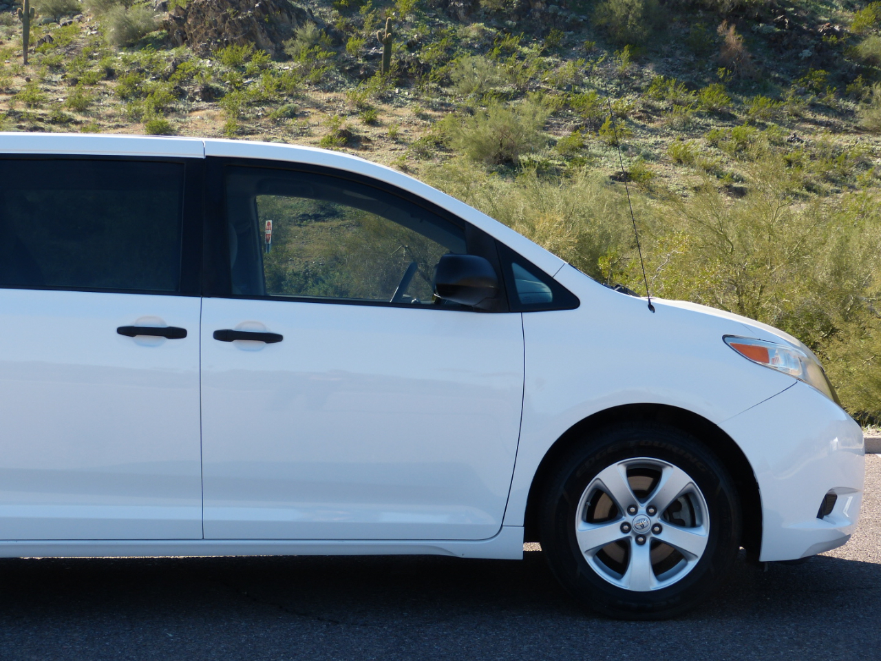 Toyota Sienna FWD 7-Passenger V6 2013
