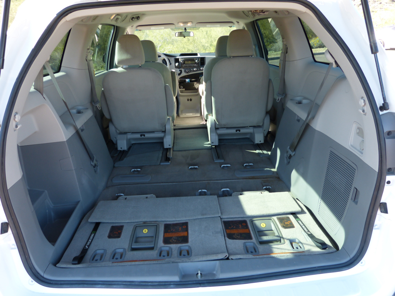 Toyota Sienna FWD 7-Passenger V6 2013