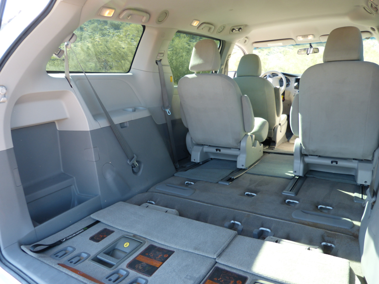 Toyota Sienna FWD 7-Passenger V6 2013