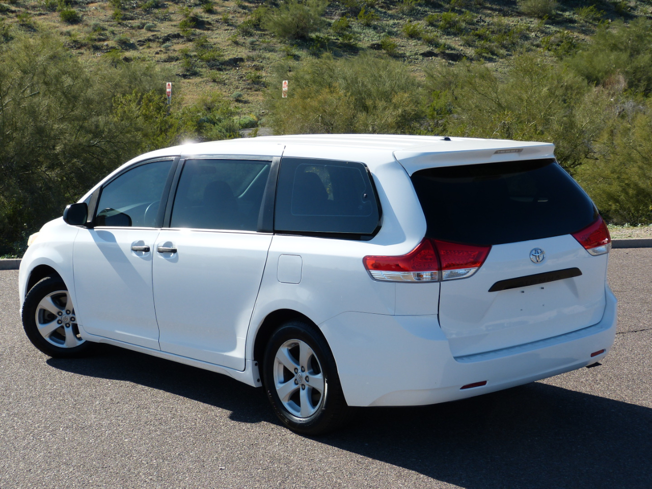 Toyota Sienna FWD 7-Passenger V6 2013