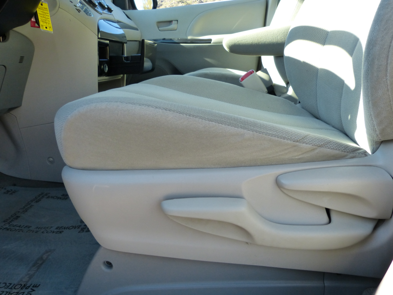 Toyota Sienna FWD 7-Passenger V6 2013