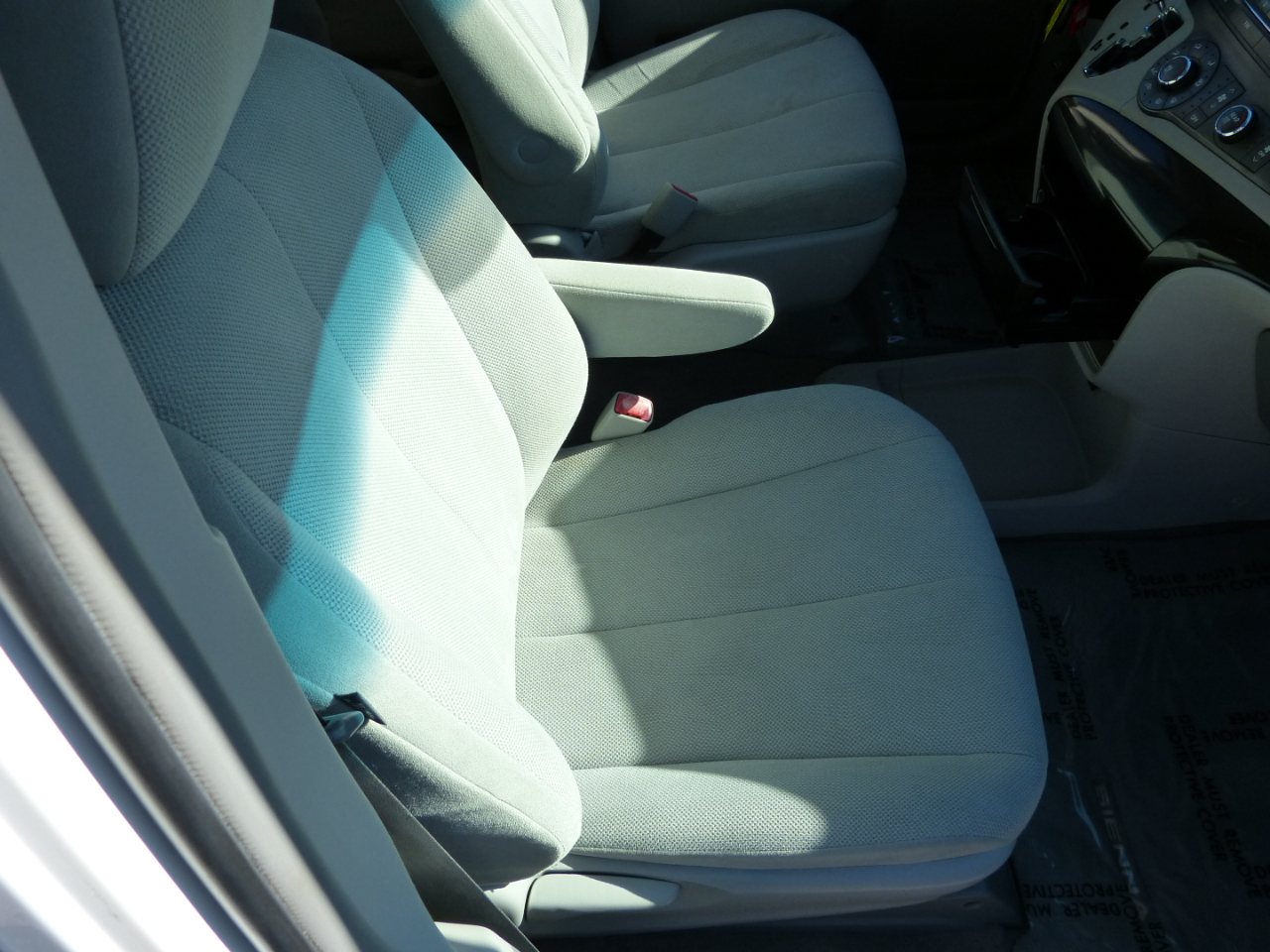 Toyota Sienna FWD 7-Passenger V6 2013