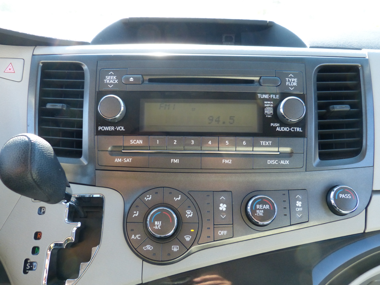 Toyota Sienna FWD 7-Passenger V6 2013