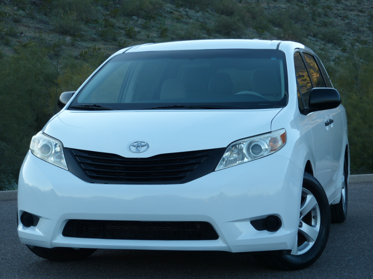 Toyota Sienna FWD 7-Passenger V6 2014