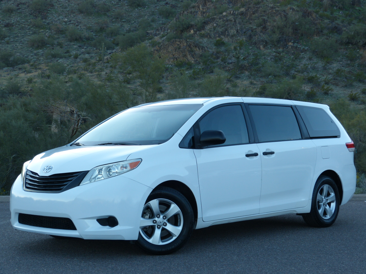 Toyota Sienna FWD 7-Passenger V6 2014