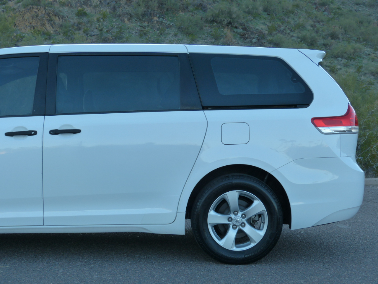 Toyota Sienna FWD 7-Passenger V6 2014
