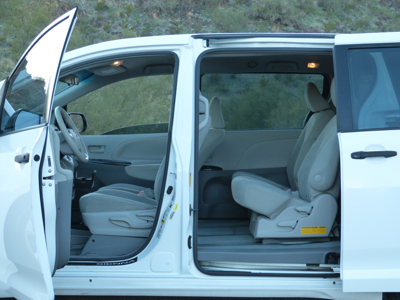 Toyota Sienna FWD 7-Passenger V6 2014