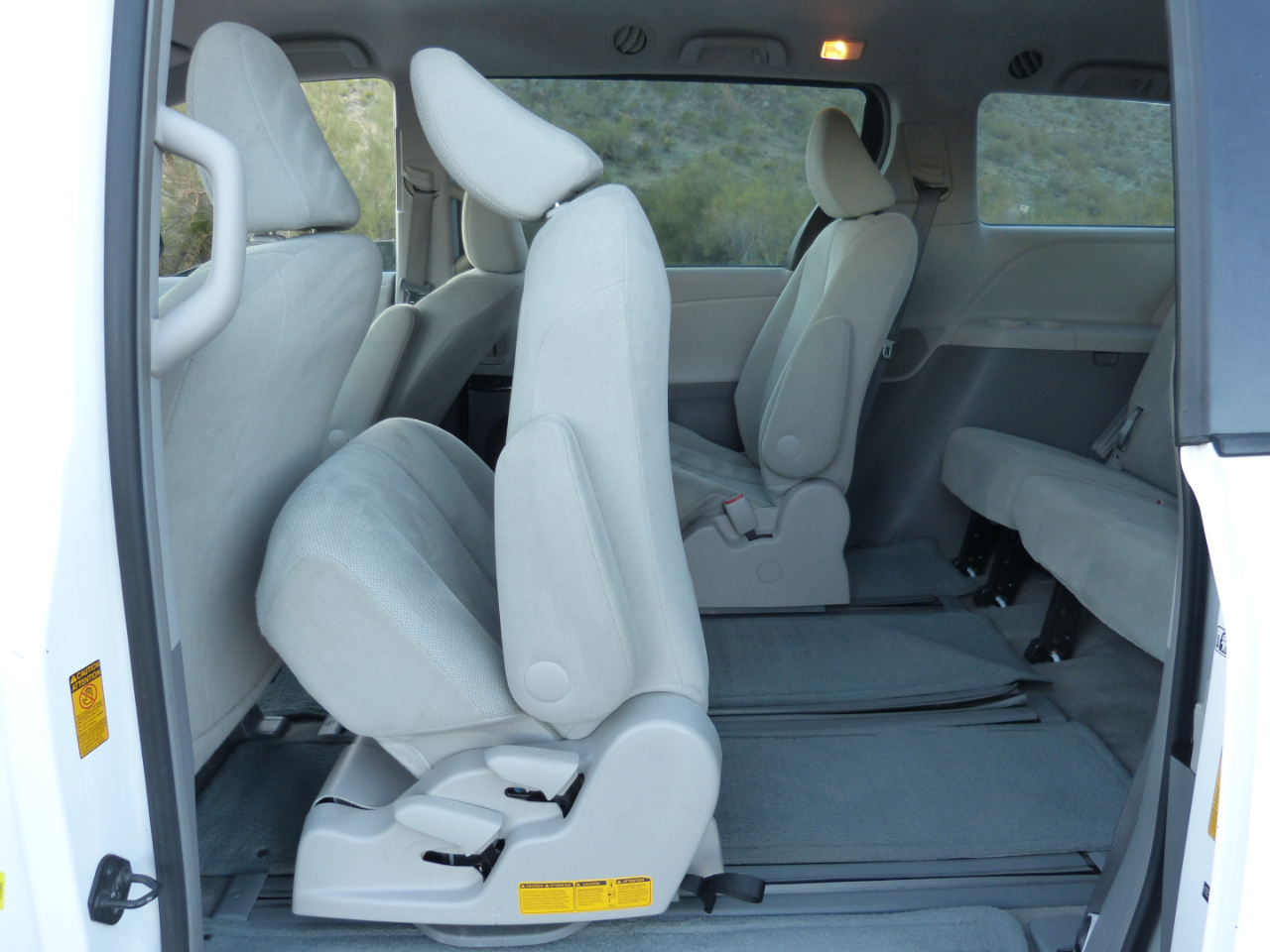 Toyota Sienna FWD 7-Passenger V6 2014