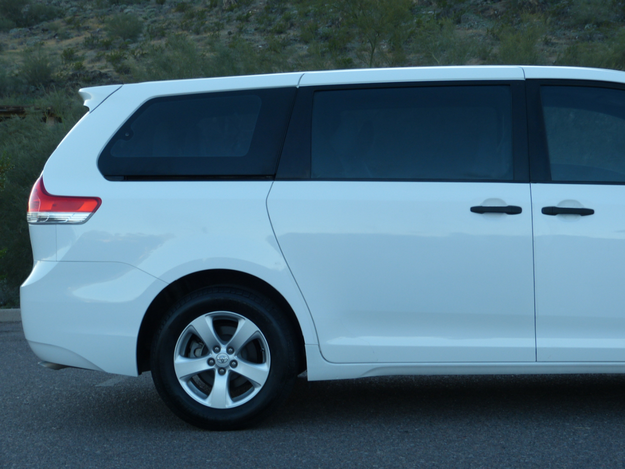 Toyota Sienna FWD 7-Passenger V6 2014