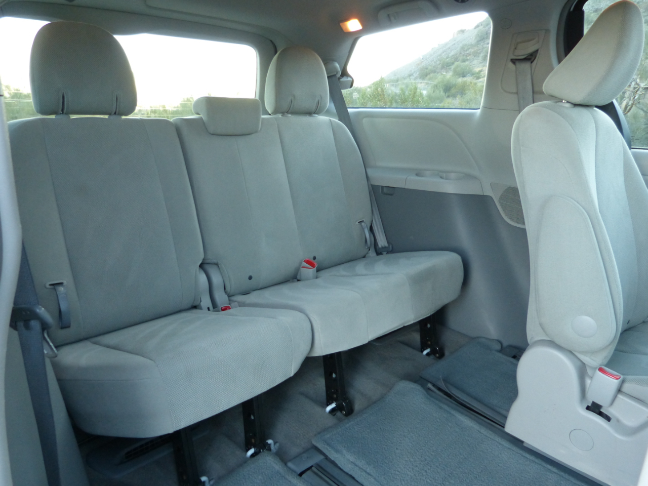 Toyota Sienna FWD 7-Passenger V6 2014